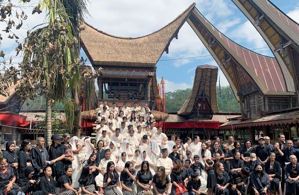 360° Reportage: Leben mit dem Tod - Ahnenkult auf Sulawesi