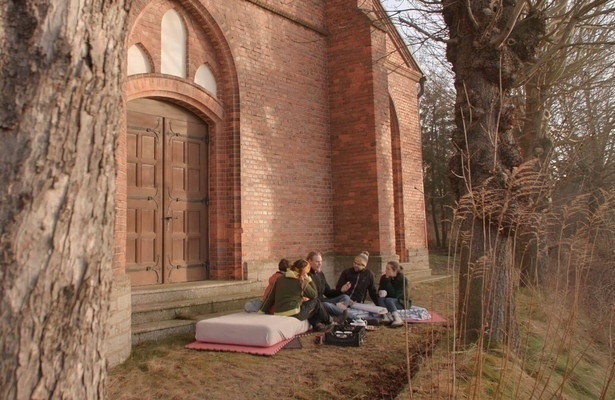 37° Leben: Kirche ersteigern, Hof retten, Leben im Umbau