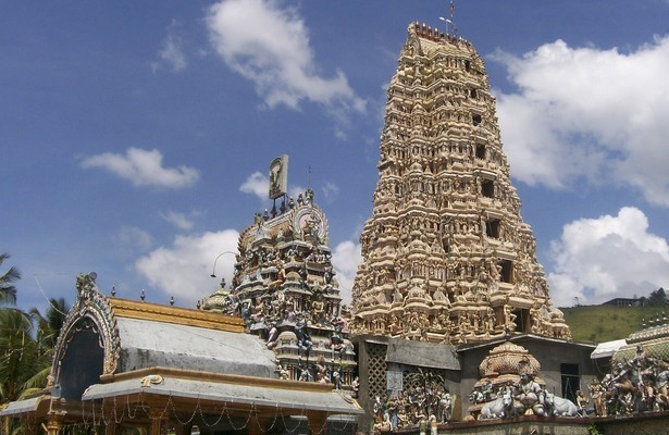 Alexander Armstrong in Sri Lanka