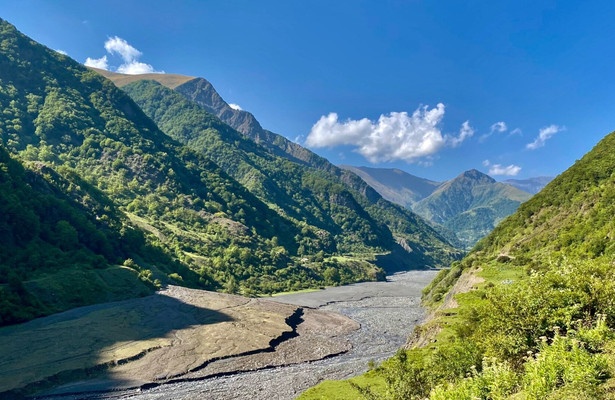Aserbaidschan - Im Land des schwarzen Goldes