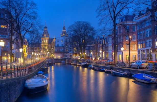 Amsterdam informeert