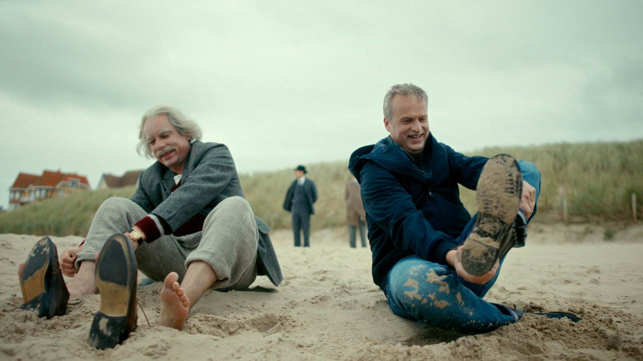 Arnout Hauben met 'Albert Einstein' in Interview met de Geschiedenis