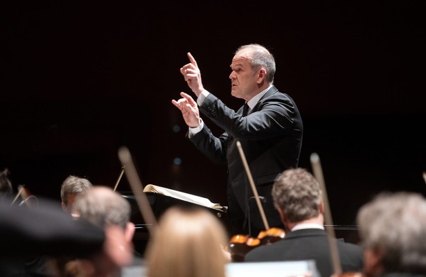 Berliner Philharmoniker, François-Xavier Roth : Stravinsky, Bach