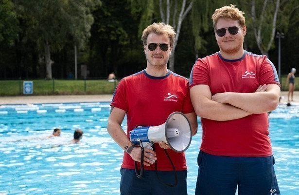 Brennpunkt Freibad - Sommer, Sonne, Schlägerei?