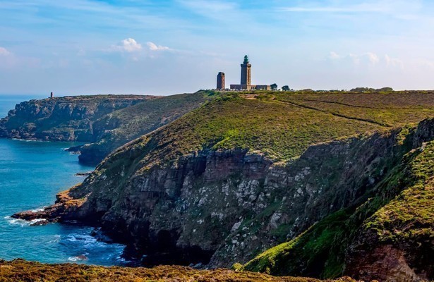 Bretagne - Rauer Norden und rosa Granit