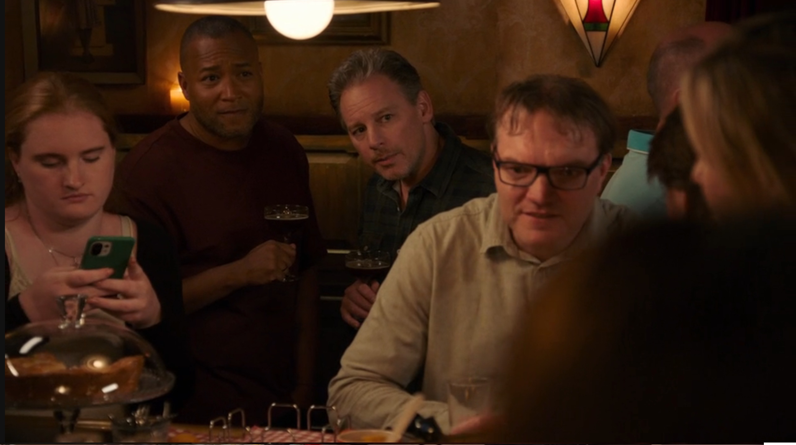 Bing en Julian maken zich zorgen om Demi