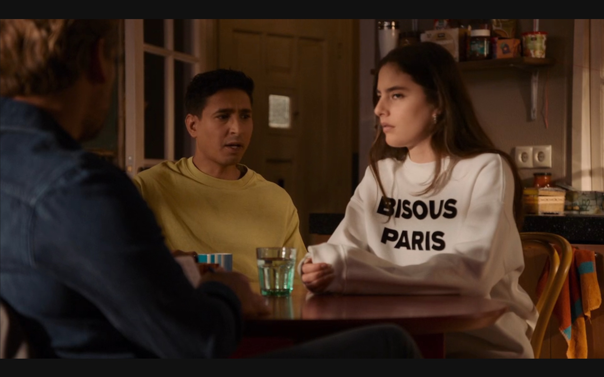 Aangifte van aanranding doen in een trui met 'kusjes', het kan in Meerdijk