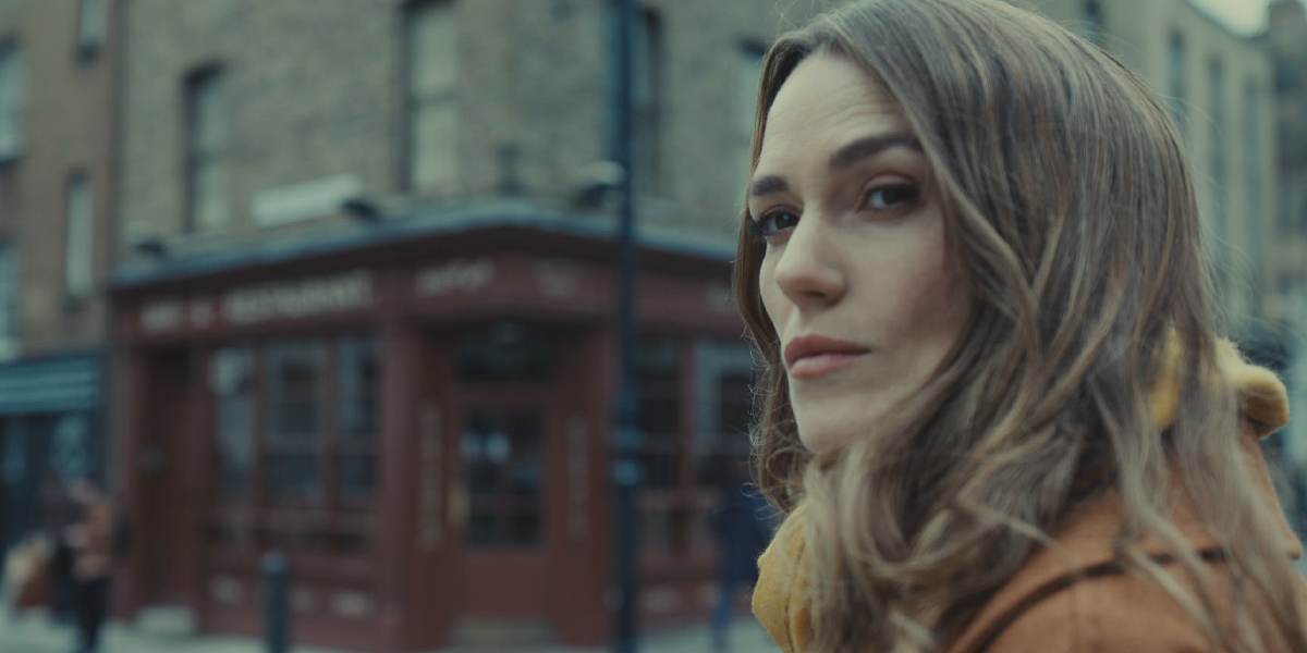 Bekijk de trailer van de Netflix-actieserie Black Doves met Keira Knightley