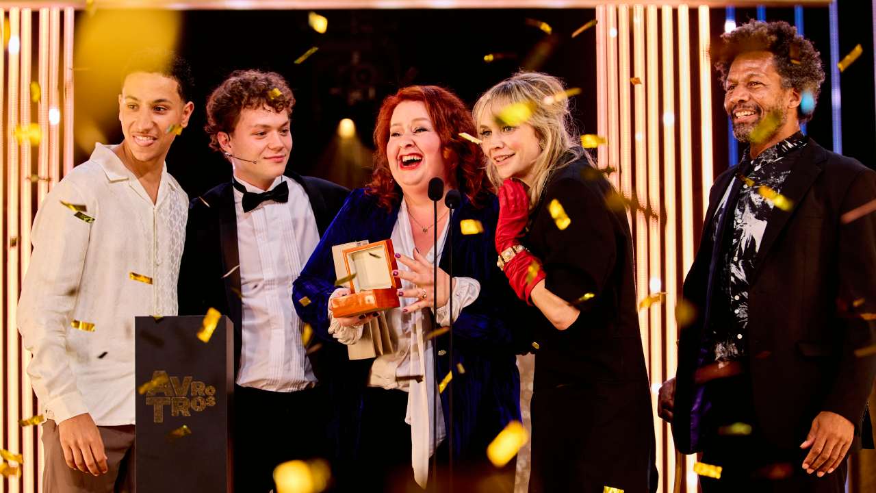 De cast van Oogappels op Gouden Televizier-Ring Gala 2023