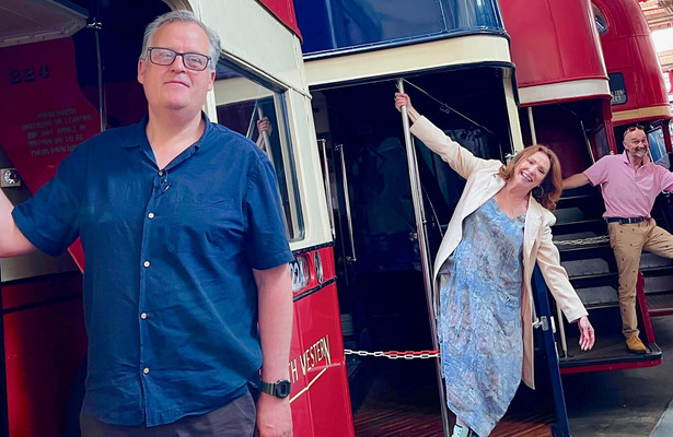 Celebrity antiques road trip