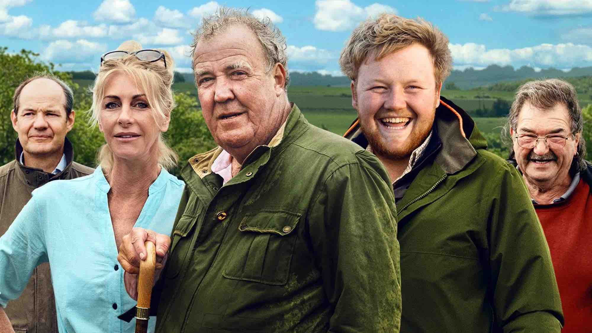 Bekijk de trailer van seizoen 4 van de ontzettend leuke serie Clarkson's Farm waarin Jeremy het lastig heeft