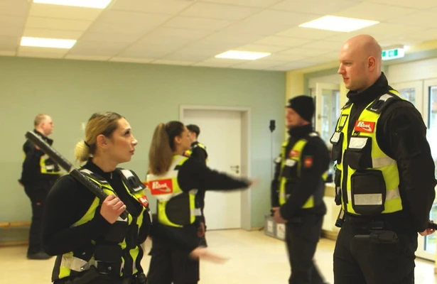 Die Krawallschlichter - Eure Sicherheit ist unser Job