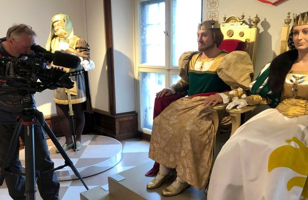 Drei Haselnüsse und ein Mythos - 50 Jahre Aschenbrödel