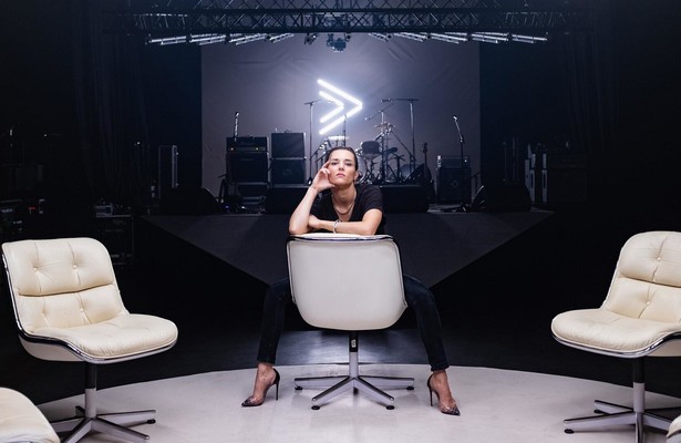 Echoes with Jehnny Beth