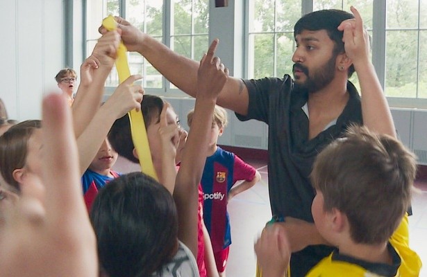 Erfolgreich trotz Stottern - Wie Betroffene Barrieren überwinden