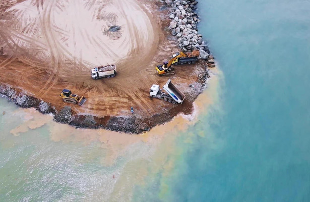 Fleuve en eaux troubles