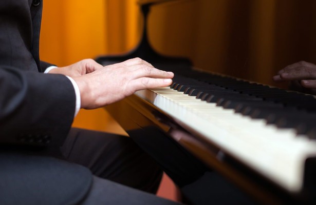 Fomin speelt Schumann, Beethoven en Tsjaikovski