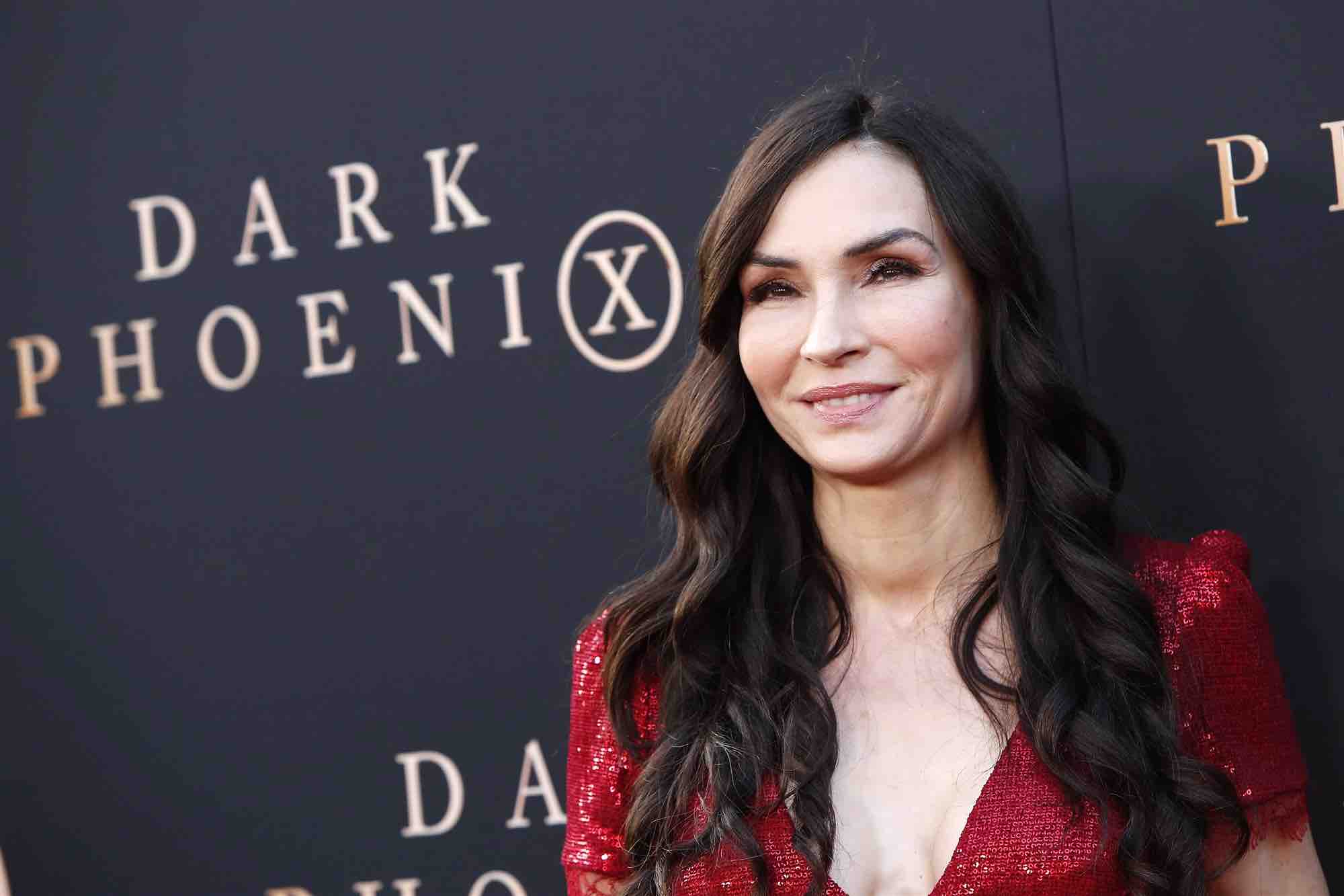 De schrijver van Undercover maakt nieuwe Netflix-serie Amsterdam Empire met Famke  Janssen