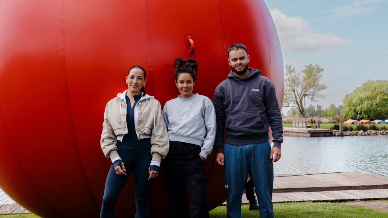 Het Let's Play Ball-team van Fajah Lourens