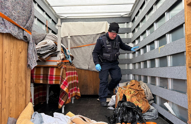 Gegen Drogen und Waffen - Mit dem Zoll unterwegs