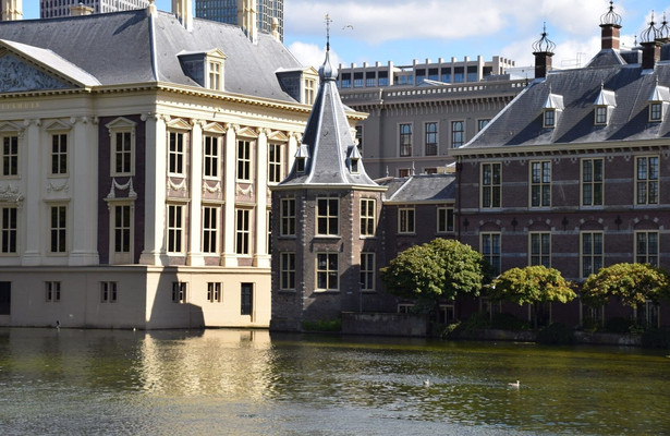 Gesprek minister-president met gebarentaal