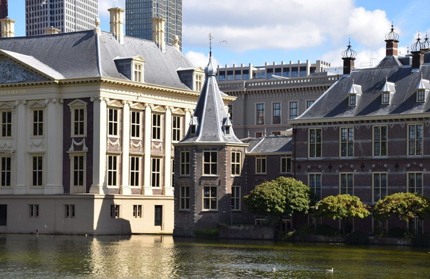 Gesprek minister-president met gebarentaal