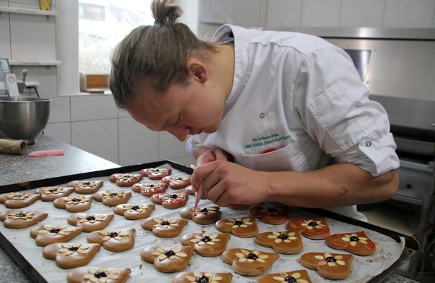 Glaskugeln, Strohsterne und Lametta - Eine Kulturgeschichte des Christbaumschmucks