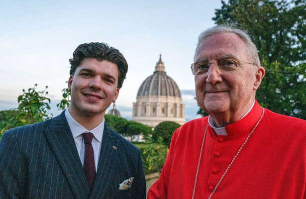 Harry Clark goes to Rome nu kijken of gemist?