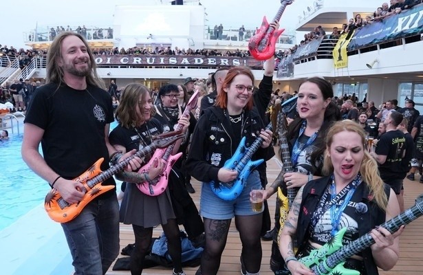 ZDF.reportage: Heavy Metal Kreuzfahrt