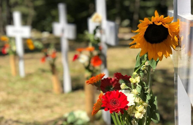 Herdenking Nationaal Ereveld Loenen nu kijken of gemist?
