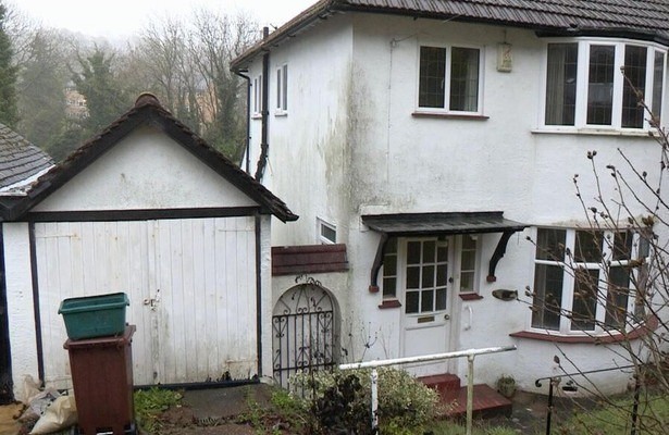 Homes under the hammer