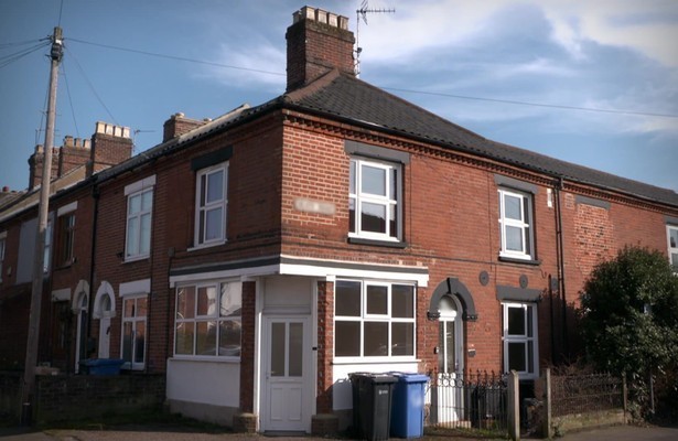 Homes under the hammer