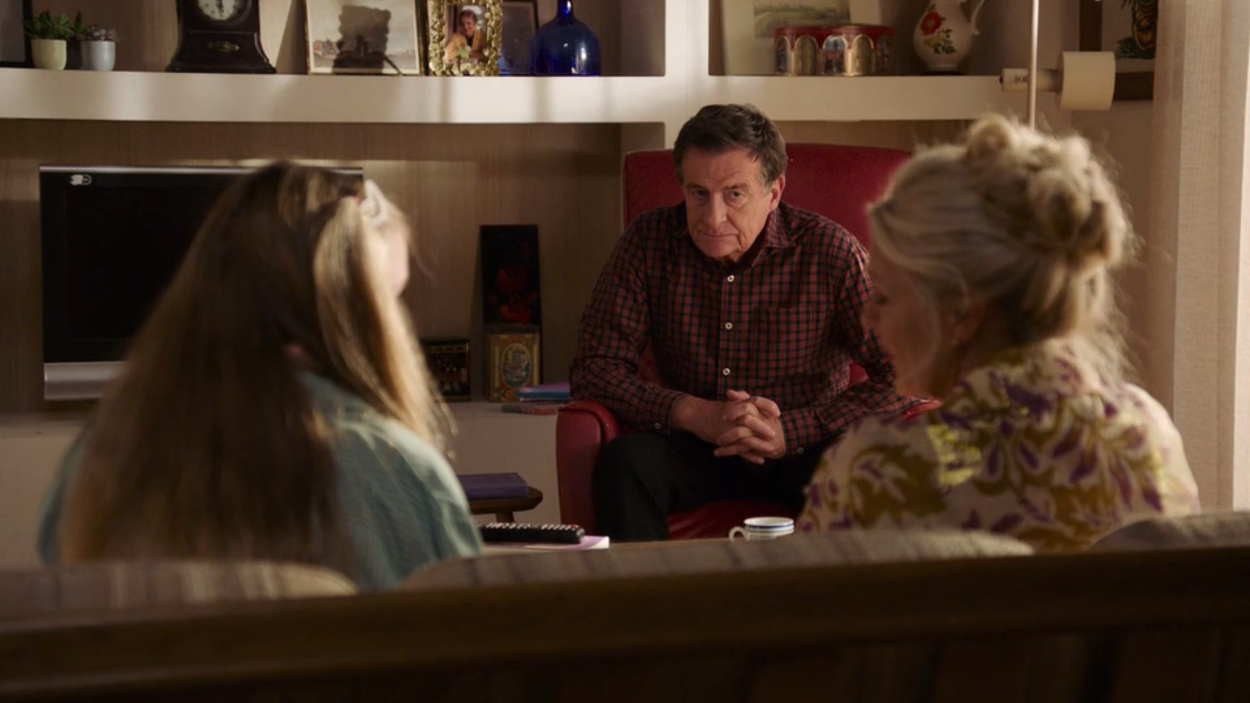 Emma reageert onverwacht op het nieuws dat haar ouders gaan scheiden