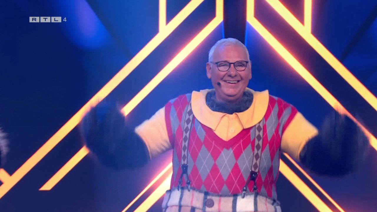 Jan de Hoop als Wasbeer in The Masked Singer 2024