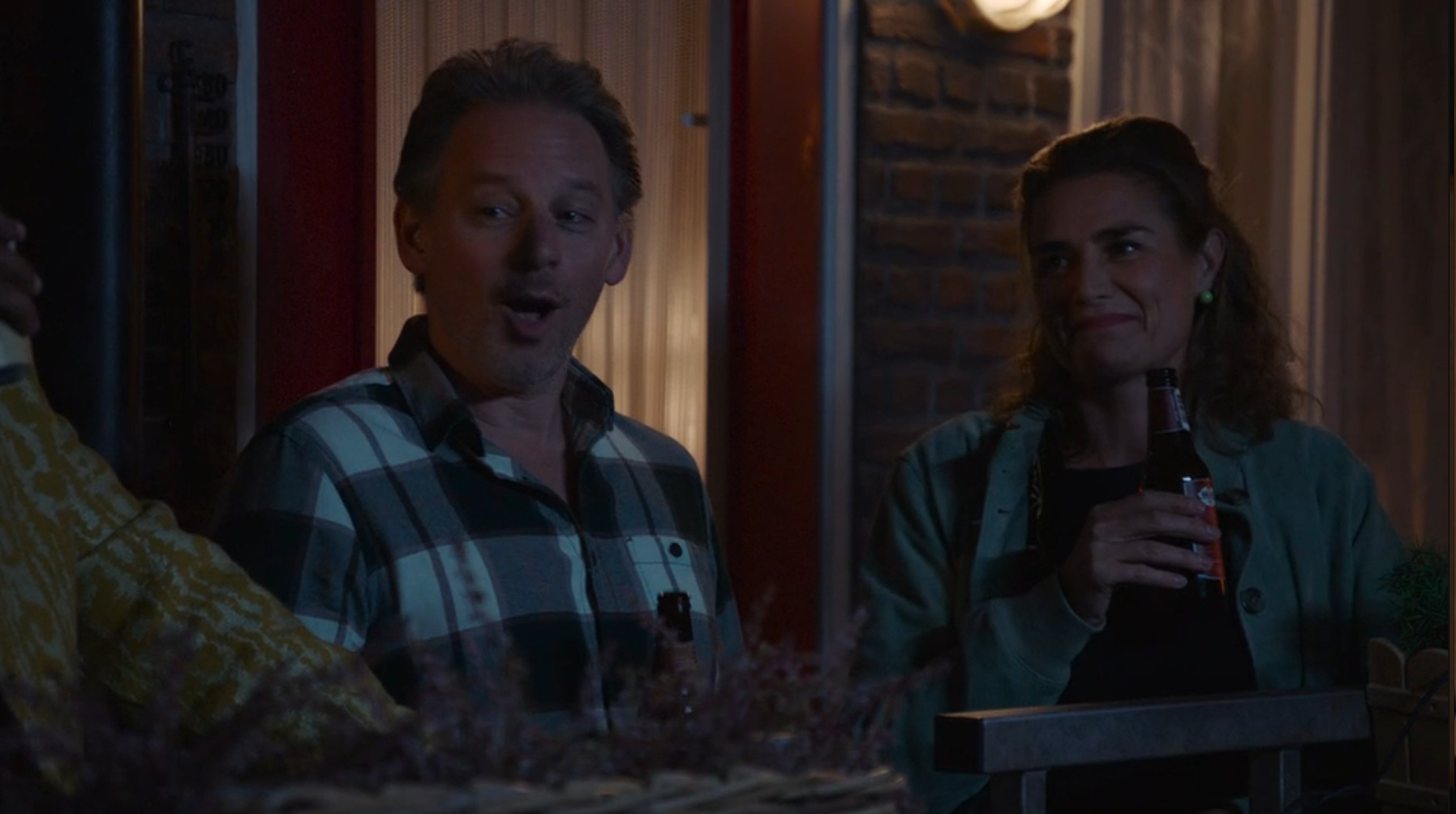 Noor maakt kennis met de vriendengroep