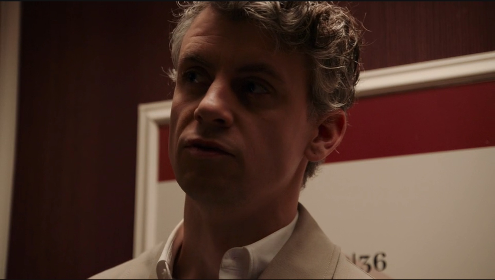 Jurre manipuleert Stella