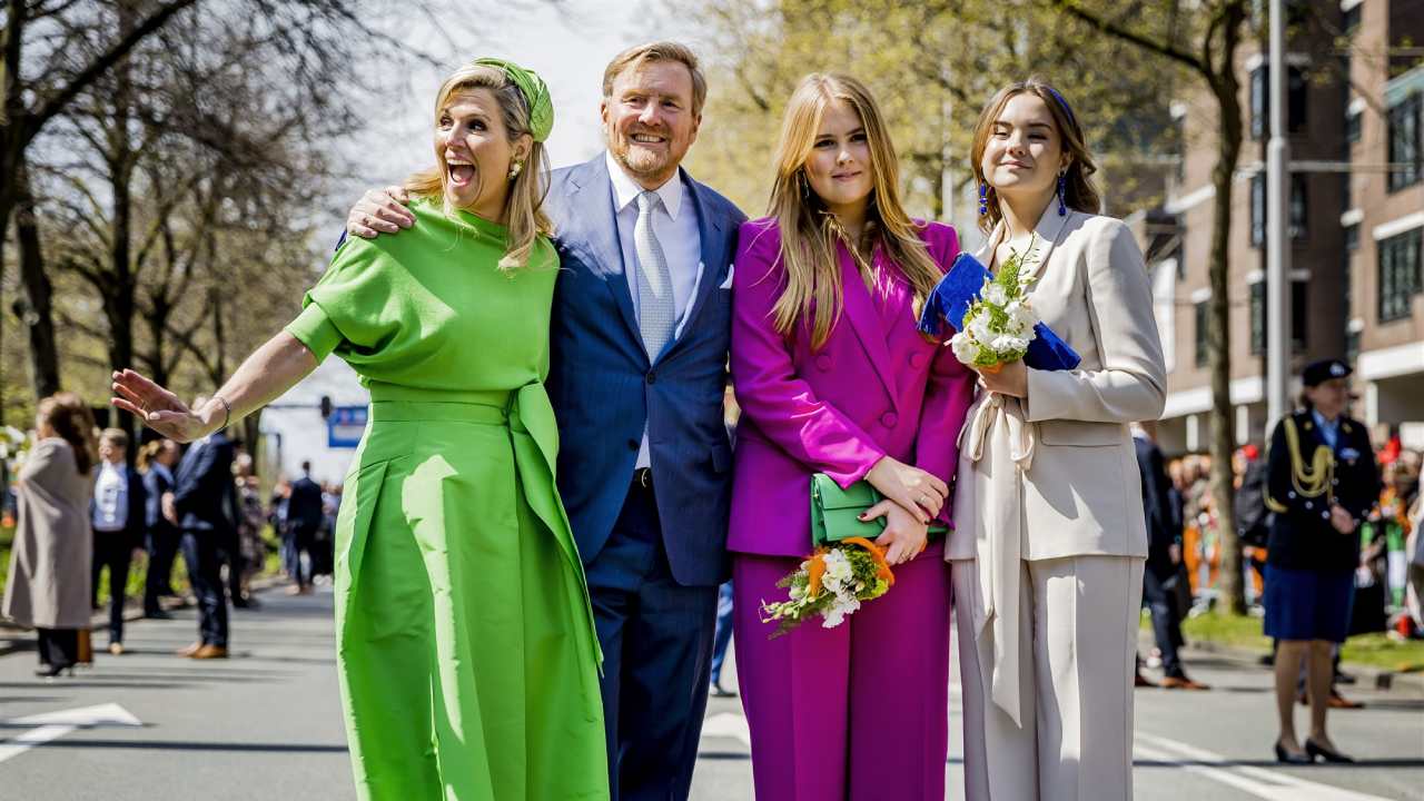 Koning en familie vieren Koningsdag in Rotterdam