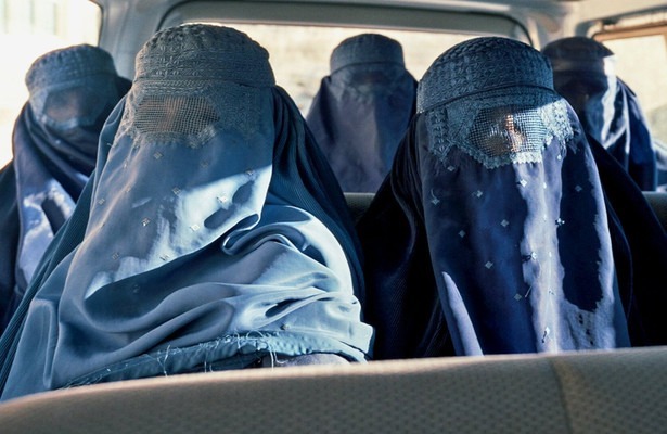 Land ohne Frauen - Wie die Taliban den Afghaninnen ihre Freiheit nehmen