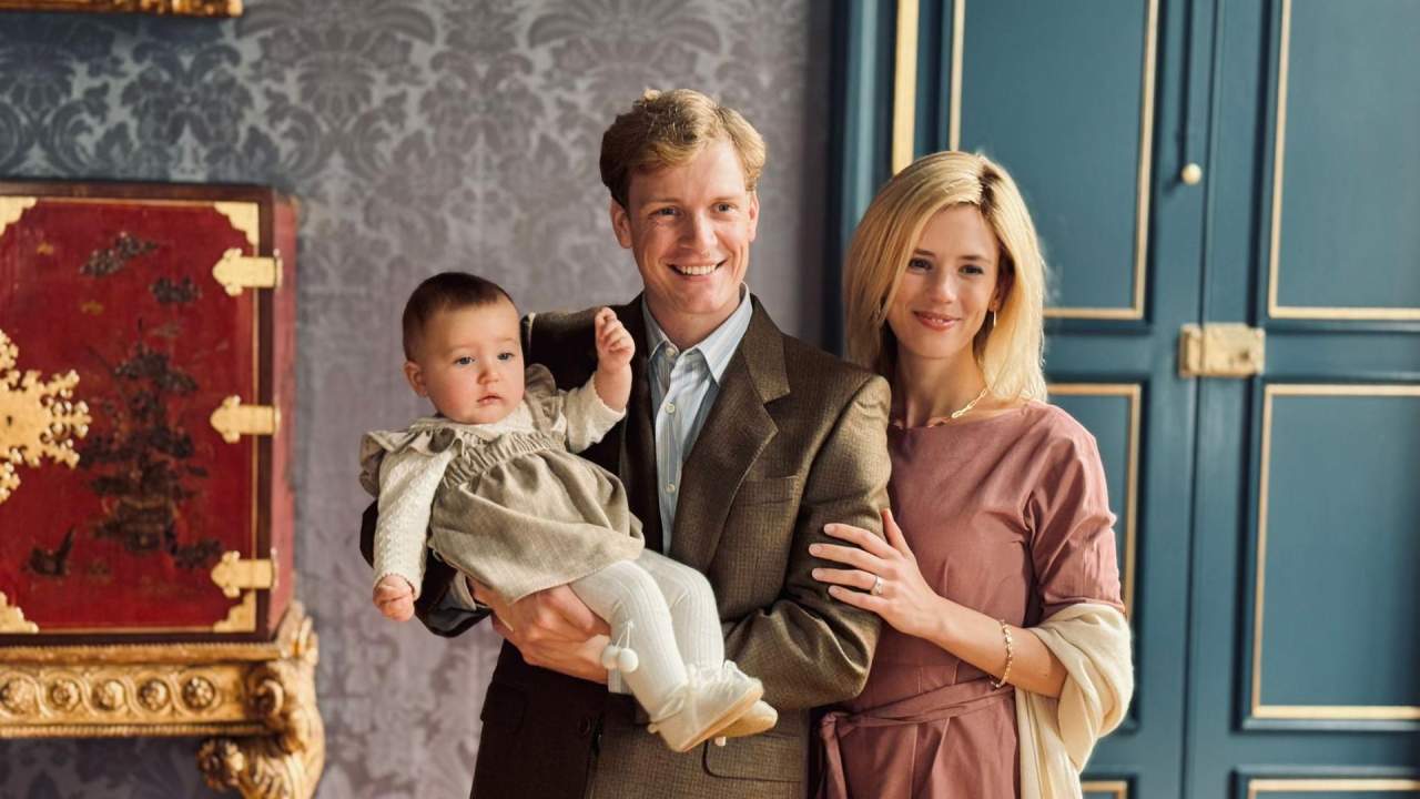 Máxima en Willem-Alexander met baby Amalia      