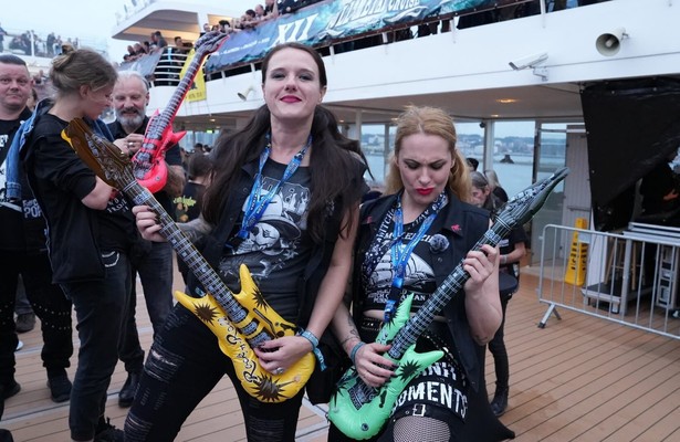 Metal Kreuzfahrt - Headbangen auf hoher See