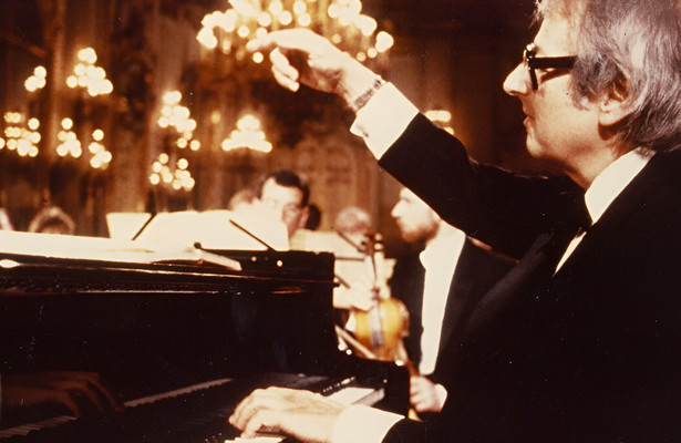 Mozart : Concerto pour piano n° 24 - André Previn