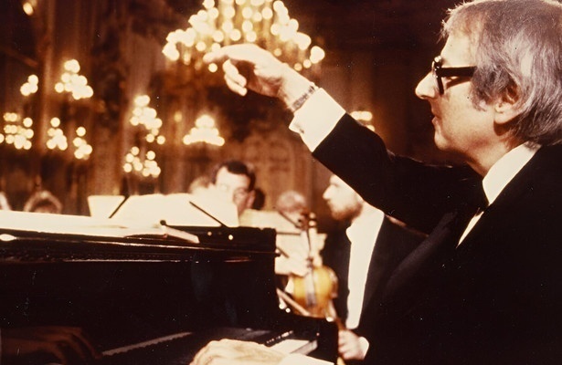 Mozart : Concerto pour piano n° 24 - André Previn