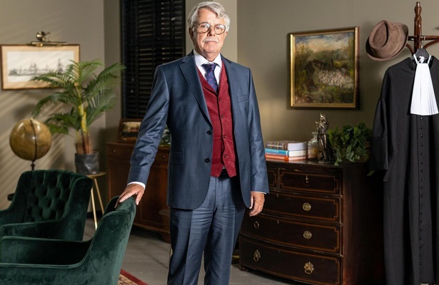 Mr. Frank Visser: wordt u al geholpen?