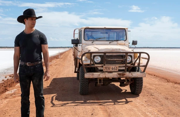 Mystery road: Origin