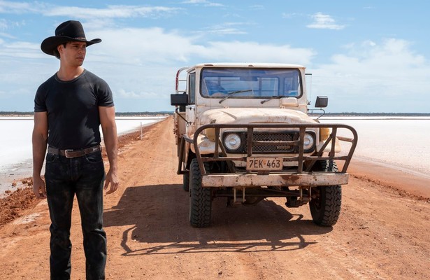 Mystery road: Origin