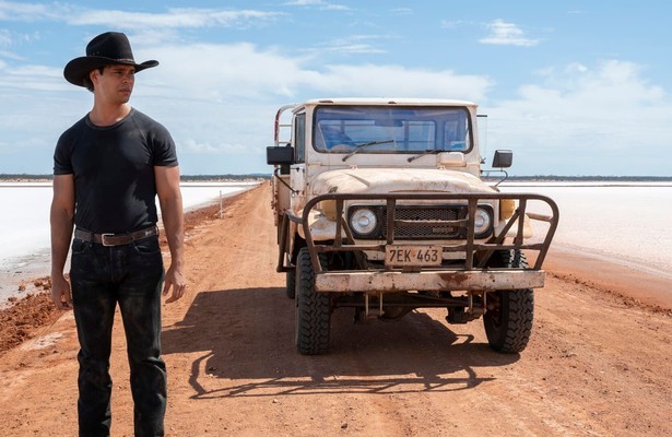 Mystery road: Origin