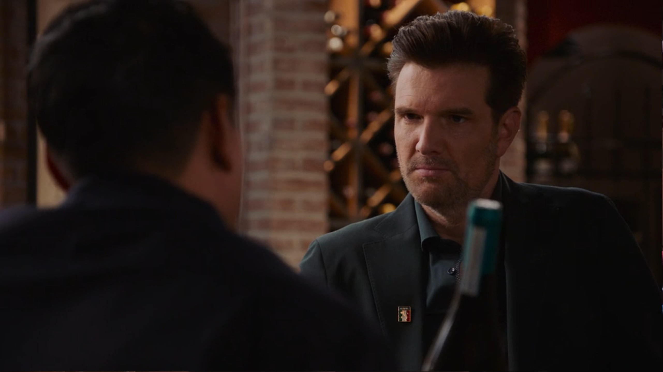 Marwan is Stefano's nieuwe wijnverkoper