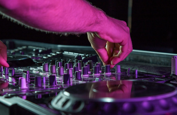 Never stop - A music that resists