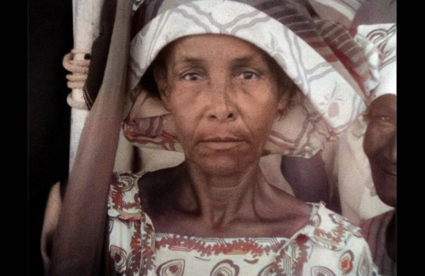 NPO Doc: Moeder Suriname