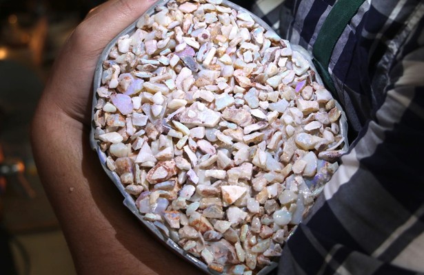 Outback Opal Hunters